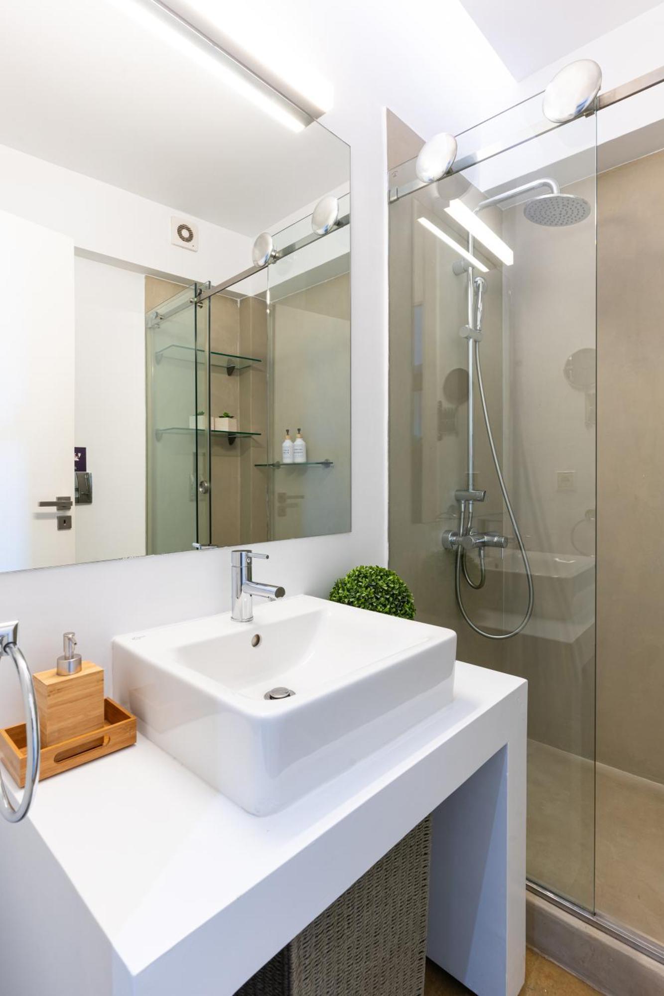 Ma Maison No5 Penthouse Loft, Private Heated Pool, Acropolis View, Ultra High Speed Internet 300 Mbps, Short Walk To Acropolis, Parking Upon Request, 1' From Metro Атина Екстериор снимка