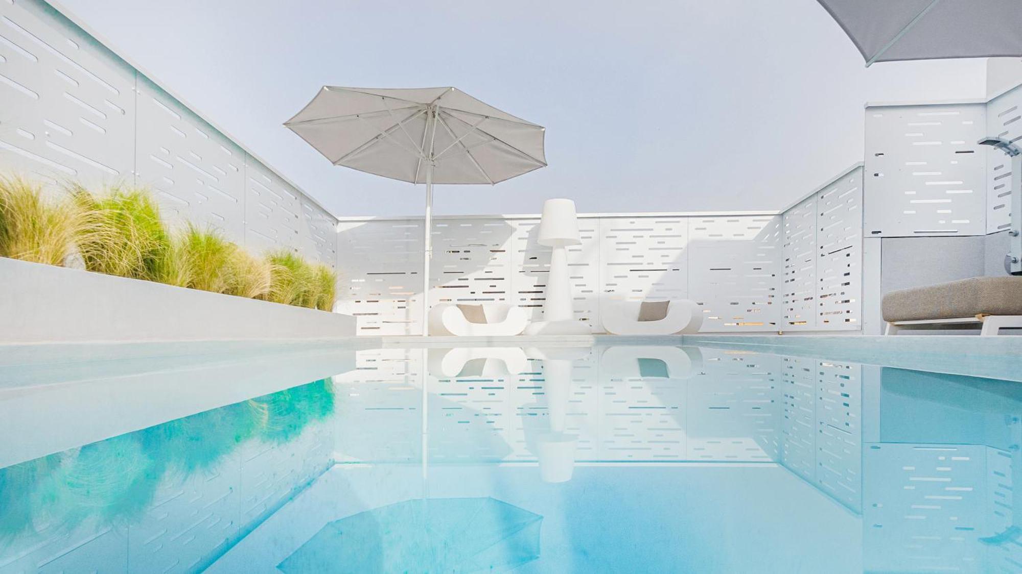Ma Maison No5 Penthouse Loft, Private Heated Pool, Acropolis View, Ultra High Speed Internet 300 Mbps, Short Walk To Acropolis, Parking Upon Request, 1' From Metro Атина Екстериор снимка